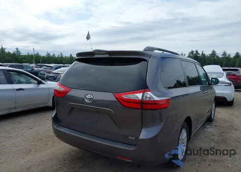 2015 Toyota Sienna Xle 8 Passenger из США, поврежденный, VIN 5TDYK3DC3FS647615